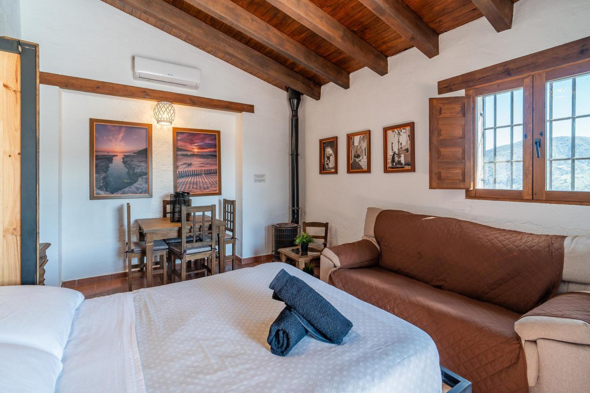 Complejo Rural El Mirador Guest House Malaga Exterior photo